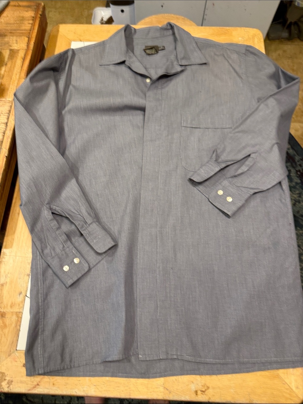 Calvin Klein Men's Long-Sleeve Button-Down Shirt in Heather Gray